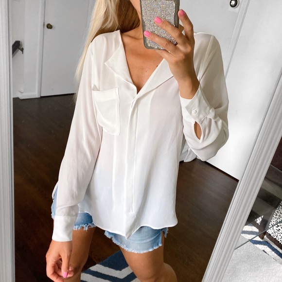 Mango Tops - 🐚 MANGO IVORY LOOSE LONG SLEEVE BLOUSE!